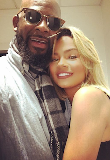 Hmmm! They say this 19 year old girl is R.Kelly’s new girlfriend