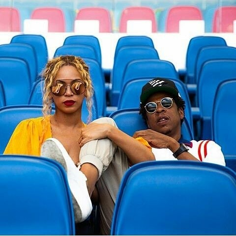 ?Jay-Z and Beyonce go sightseeing in Milan (Photos)