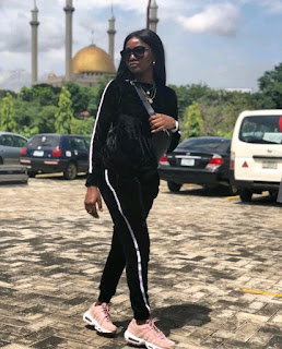 Adekunle Gold Asks For Simi’s Bride Price – Singer Simi’s Mum Responds