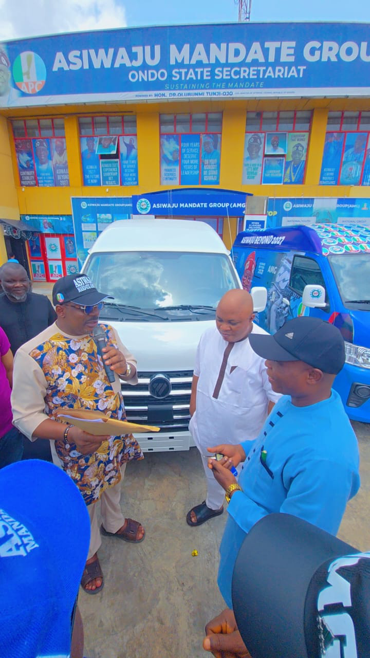 BTO Strengthens Renewed Hope Mobilisation, Presents 18-Seater Buses to Tinubu Support Groups in Ondo State